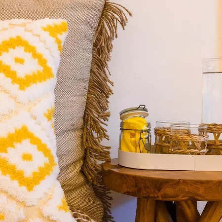 Guest house Pillows