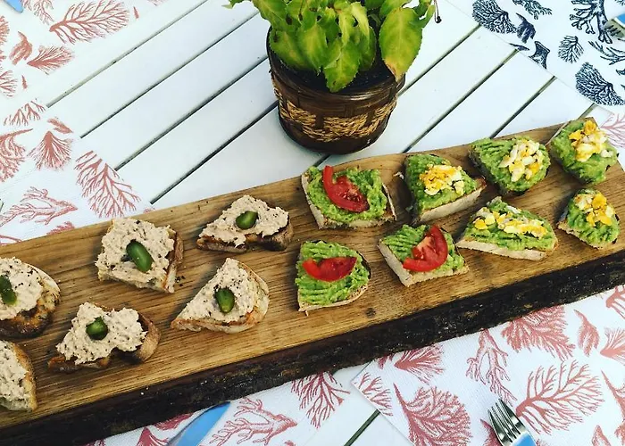 Pillows בית הארחה פניש