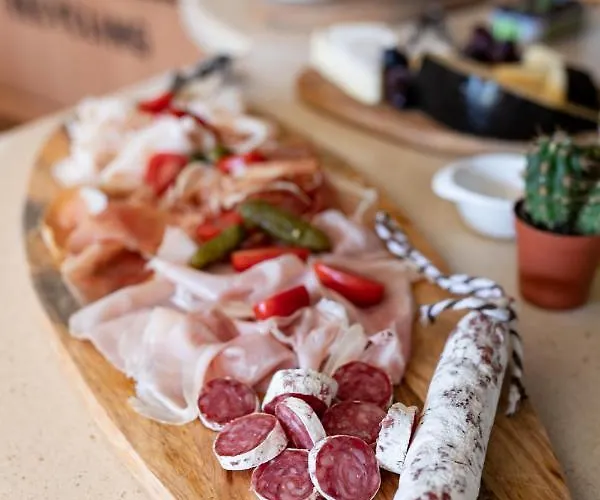 Pillows בית הארחה